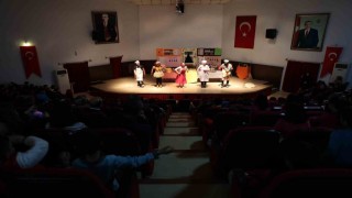 Harikalar Mutfağı isimli çocuk oyunu sahnelendi