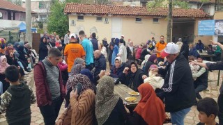 Hasat zamanının bolluk içinde geçmesi için pilav yiyip dua ettiler