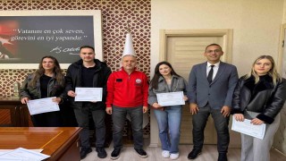 Hastanede boyama yapan gençlere teşekkür