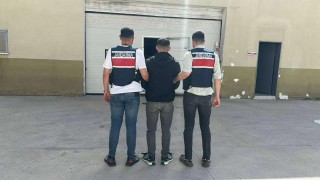 Hırsızlık ve yaralama suçundan aranan hükümlüyü jandarma yakaladı