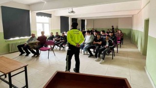 Hisarcık polisinden Bir kural Bir Ömür projesi