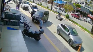 Huzurevi sakinine motosiklet çarptı