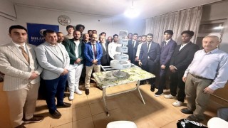 İhlas Vakfı Kütahya Huzur Erkek Öğrenci Yurdunda mezuniyet sevinci
