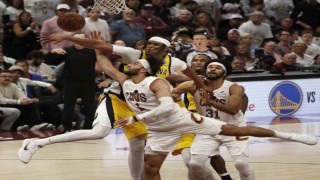 Indiana son saniyede attı, seriyi 2-0 yaptı