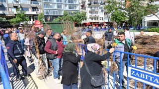 Isparta Belediyesi 15 bin adet meyve fidanı dağıttı
