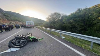 Ispartada bariyerlere çarpan motosikletteki lise öğrencisi hayatını kaybetti