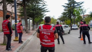 Ispartada okul çevresi denetimi: 25 araca ceza