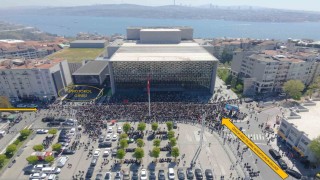 İstanbul Valiliği, Özgür Özelin makam aracı kapalı otoparka alınmadı iddialarını yalanladı