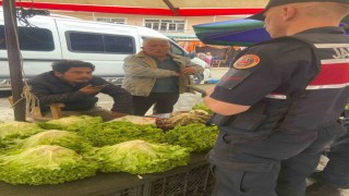 Jandarmadan pazarda hırsızlık ve sahte para denetimi