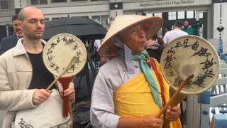 Japon barış elçisi Dolmabahçede dua etti