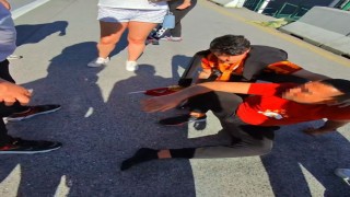 Kadıköyde Galatasaraylı taraftara silahlı saldırı kamerada