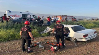 Kahramanmaraşta iki otomobil kafa kafaya çarpıştı: 6 yaralı