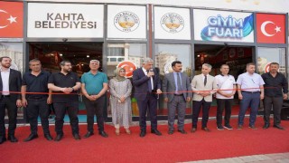 Kahta Belediyesi Giyim Fuarını hizmete açtı
