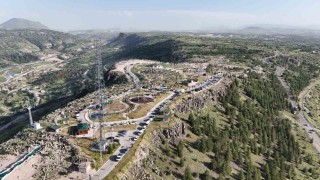 Kahveci Dağında festival havasında uçurtma şenliği