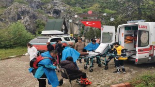 Kanyonda yürüyüş parkurunda yaralanan vatandaş için ekipler seferber oldu