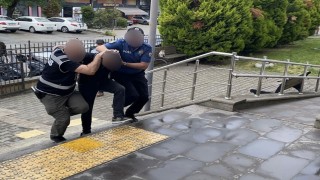Karadeniz Ereğlide 5 aracın camını kırarak hırsızlık yapan şüpheli tutuklandı