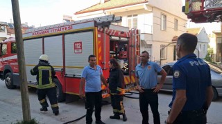 Karamanda öfkeli koca evin çatısını ateşe verdi