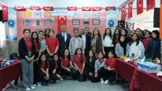 Karamanda ortaokul öğrencilerinden yılsonu sergisi