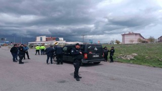 Karsta okul çevreleri polislere emanet