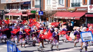 Kartalda 19 Mayıs coşkusu sokaklara taştı