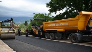 Kartepede 930 ton asfalt serimi gerçekleştirildi
