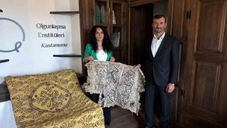 Kastamonuda asırlık yorgan ile minder kılıfında ilk kez nadir görülen desenlere rastlandı