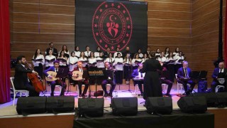 Kastamonuda Gençlik Korosundan Türk sanat müziği konseri