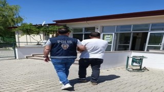 Kasten öldürme suçundan aranan şahıs, Burhaniyede yakalandı
