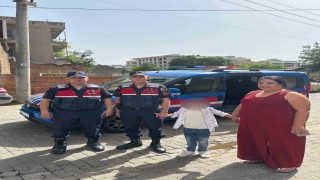 Kaybolan 8 yaşındaki çocuğu jandarma kısa sürede buldu