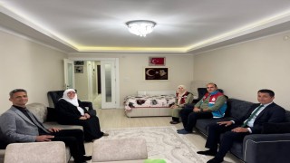 Kaymakam Kayadan şehitlerin annelerine anlamlı ziyaret