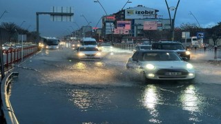 Kayseriyi sağanak vurdu, itfaiye ekipleri teyakkuza geçti