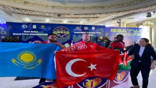 Kazakistanda madalya yağmuru