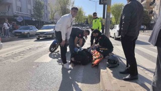 Kazaya yapan motosikletteki 2 kişi yaralandı