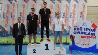 KBÜdeki spor oyunlarında dereceye girenlere ödülleri verildi