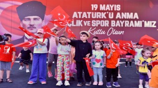 Kepez Belediyesi, Sahne Senin etkinliğiyle gençlere fırsat verdi