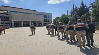 Kiliste sit alanında kaçak kazı yapan 5 şüpheli suçüstü yakalandı