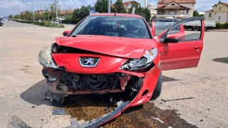 Kırıkkalede iki otomobil çarpıştı: 1 yaralı