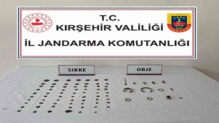 Kırşehirde tarihi eser operasyonu: 69 sikke ve 13 obje ele geçirildi
