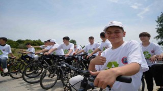 Kızılırmak Deltasında pedal çevirerek çevre temizliğine dikkat çektiler