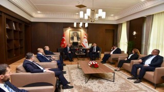 KKTC Cumhuriyet Meclis Başkanı Öztürkler, Bakanı Şimşeki kabul etti