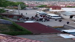 Kocaelideki iki grubun kavgasında tuğlalar havada uçuştu