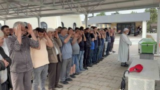 Kocaelideki kazada hayatını kaybeden Düzceli sürücü toprağa verildi