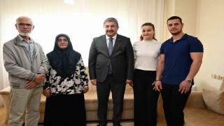 Kökler ve Filizler Buluşuyor projesiyle genç çiftler ile uzun yıllar evli olan çiftler buluştu