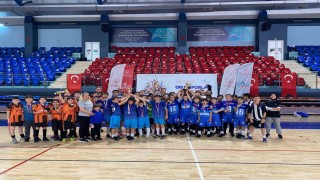 Küçükler futsal şampiyonları belli oldu