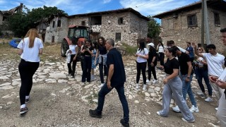 Kulanın tarihi güzellikleri gençlerle buluşuyor