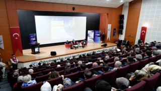 Kürsülerden sıralara uzanan bilgi ve tecrübe paylaşımı söyleşisi gerçekleştirildi