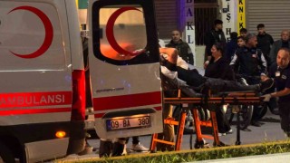 Kuşadasında iki grup arasında sopalı kavga