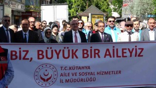 Kütahyada Büyük Aile Yürüyüşü düzenlendi