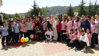 Kütahyada sanat ve edebiyat rüzgârı, Adnan Menderes Ortaokulundan anlamlı festival