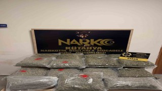Kütahyada uyuşturucu operasyonu, 15 kilo 840 gram esrar ele geçirildi